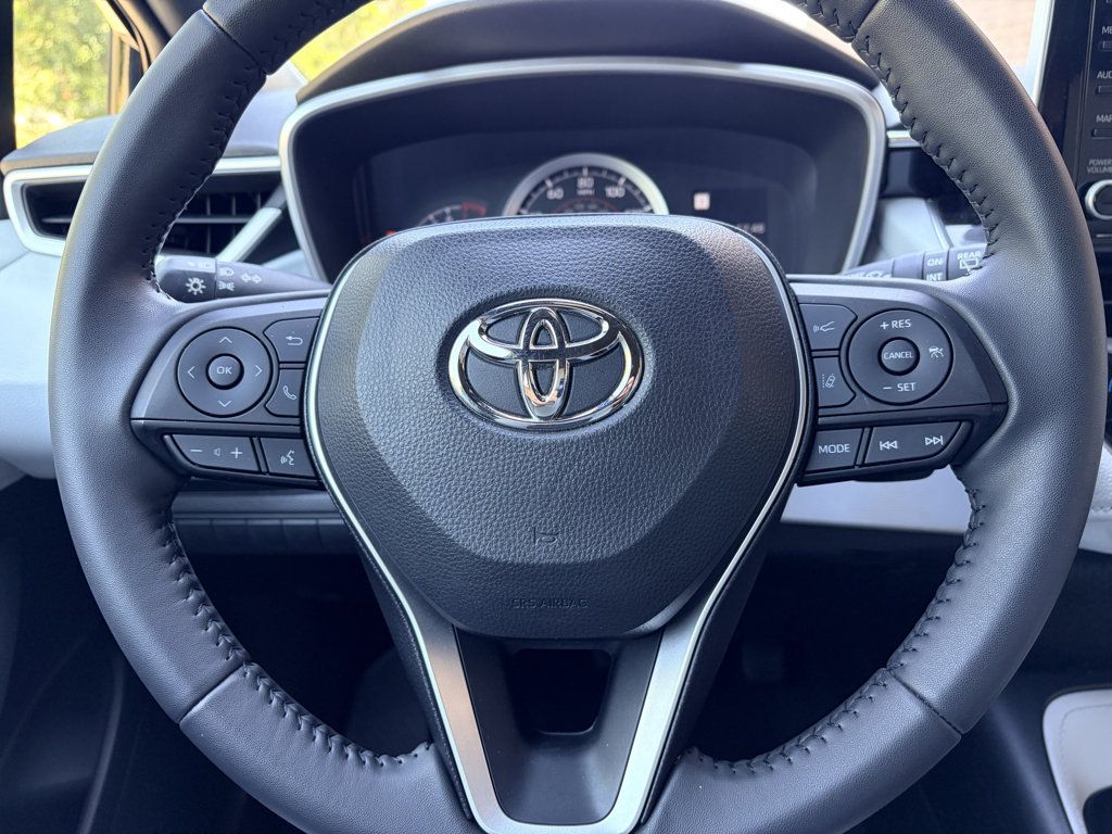 Used 2022 Toyota Corolla SE FWD image 14
