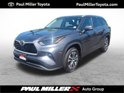 Used 2023 Toyota Highlander XLE