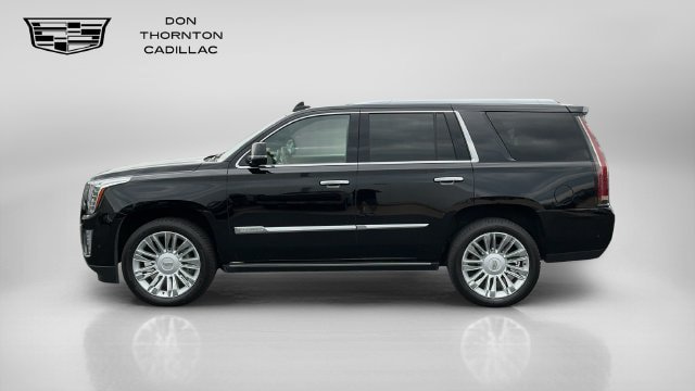 Used 2018 Cadillac Escalade Platinum AWD/4WD image 2