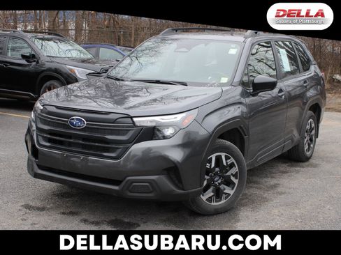 Used 2025 Subaru Forester image 1