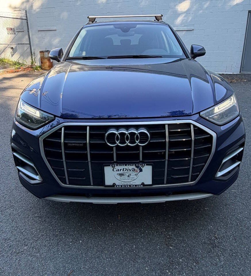 Used 2021 Audi Q5 2.0T Premium w/ Convenience Package AWD/4WD image 2