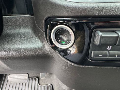 Used 2025 Chevrolet Silverado 1500 LT image 28