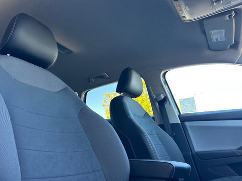 Used 2022 Volkswagen Taos SE image 17