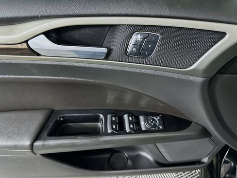 Used 2016 Ford Fusion Energi SE w/ Driver Assist Package image 15