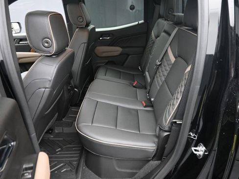 New 2026 GMC Canyon Denali AWD/4WD image 12