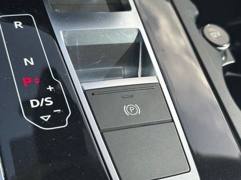 Used 2023 Audi Q8 Premium Plus w/ Premium Plus Package AWD/4WD image 52