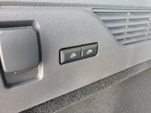 New 2026 Lincoln Nautilus Reserve AWD/4WD image 33