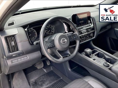 Used 2025 Nissan Pathfinder Rock Creek AWD/4WD image 14