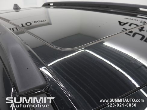 New 2026 Jeep Cherokee Overland image 4