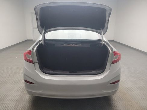 Used 2017 Chevrolet Cruze LT image 29
