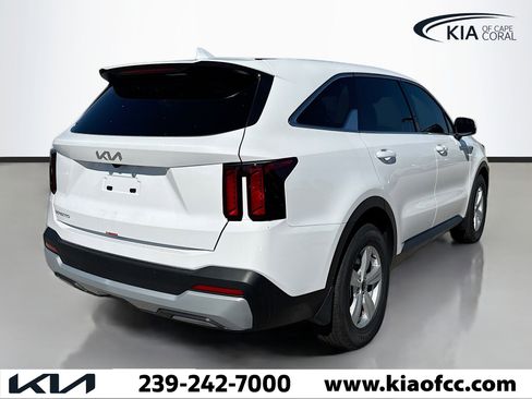 New 2026 Kia Sorento LX FWD image 6