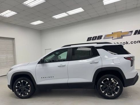 New 2026 Chevrolet Equinox RS FWD image 8