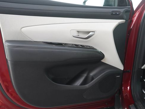 Used 2025 Hyundai Tucson Limited AWD/4WD image 19