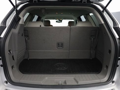 Used 2017 Chevrolet Traverse Premier image 26