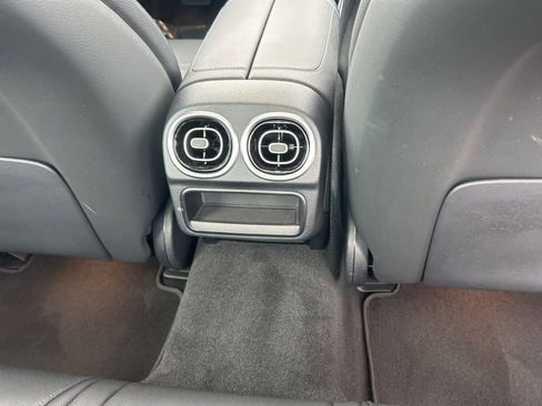 Used 2025 Mercedes-Benz C 300 4MATIC Sedan image 28