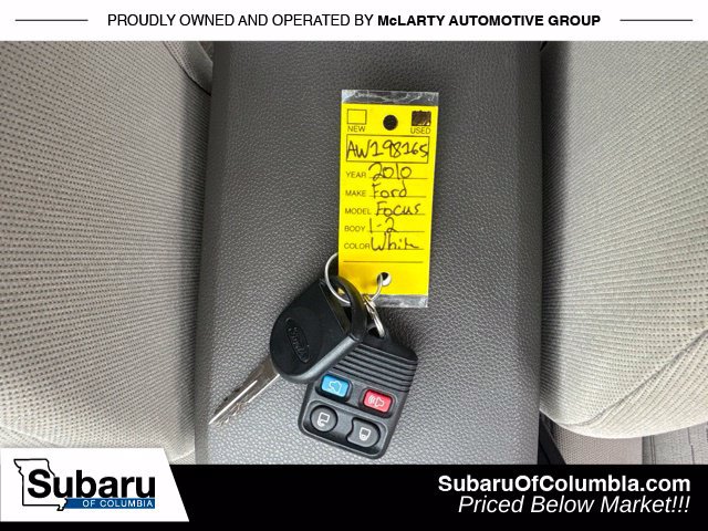 Used 2010 Ford Focus SE FWD image 22