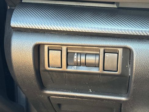 Used 2024 Subaru Crosstrek 2.5i Limited w/ Crosstrek Mirror Package image 32