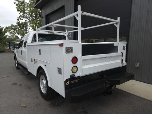 Used 2011 Ford F250 XL RWD image 5