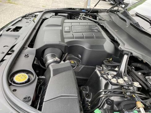 Used 2019 Land Rover Discovery HSE AWD/4WD image 34