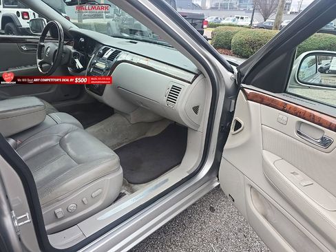 Used 2006 Cadillac DTS image 19