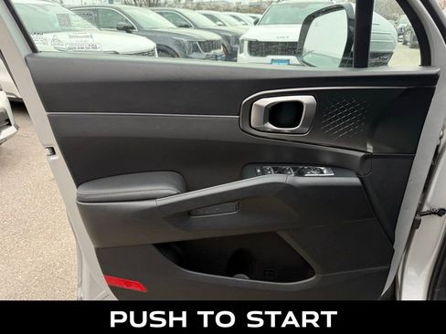 Certified 2023 Kia Sorento EX image 6