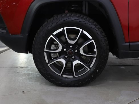 Used 2025 Jeep Compass Trailhawk image 25