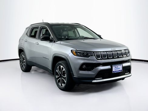 Used 2022 Jeep Compass Limited AWD/4WD image 3