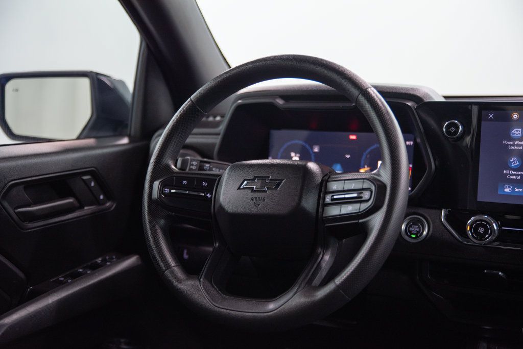 Used 2024 Chevrolet Colorado Trail Boss w/ Technology Package AWD/4WD image 19