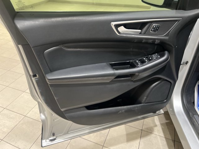 Used 2016 Ford Edge Titanium w/ Equipment Group 301A FWD image 22