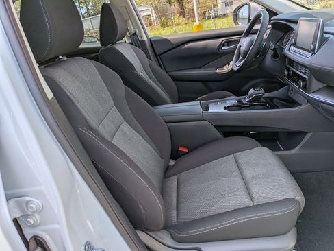 New 2026 Nissan Rogue SV FWD image 31