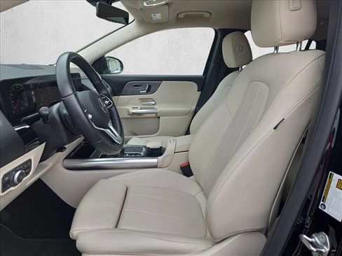 Certified 2022 Mercedes-Benz GLA 250 image 14