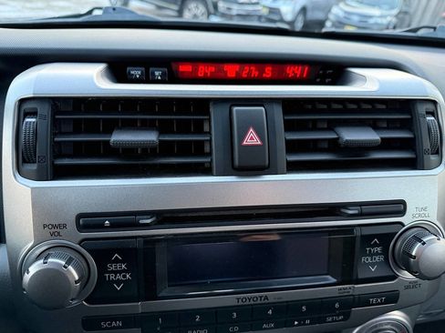 Used 2011 Toyota 4Runner SR5 w/ Convenience Pkg image 80