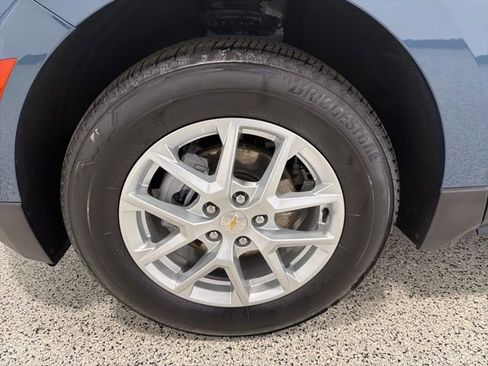 Used 2024 Chevrolet Equinox LT image 32