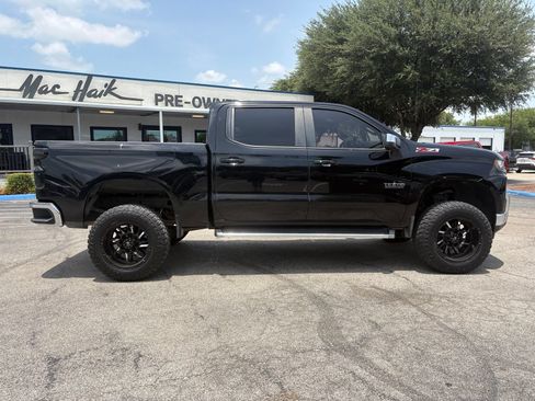 Used 2020 Chevrolet Silverado 1500 LT w/ Texas Edition AWD/4WD image 2