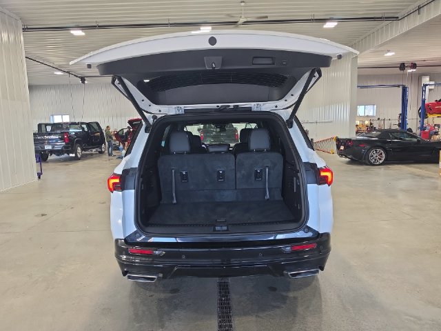 Used 2026 Buick Enclave Sport Touring AWD/4WD image 29