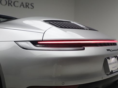 Used 2024 Porsche 911 Carrera GTS RWD image 36