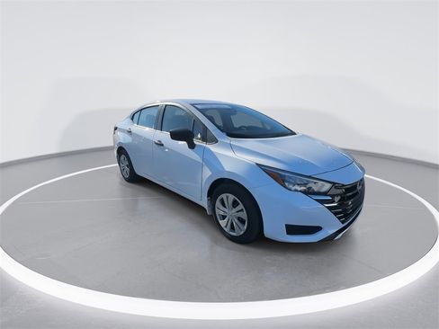 Used 2025 Nissan Versa S w/ Trunk Package image 2