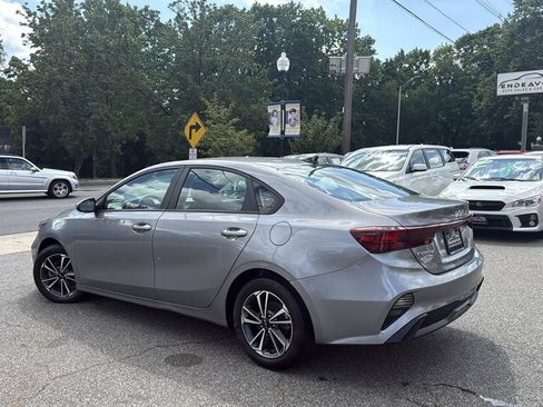 Used 2023 Kia Forte LXS w/ LXS Technology Package FWD image 5