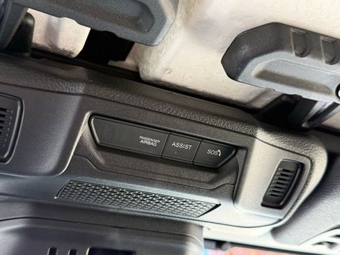 New 2025 Jeep Gladiator Sport image 25