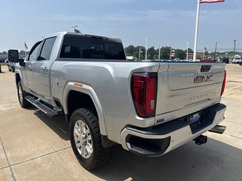 Used 2023 GMC Sierra 2500 Denali w/ Technology Package AWD/4WD image 6