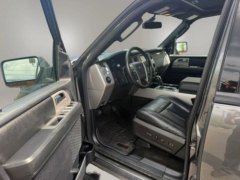 Used 2017 Ford Expedition Limited w/ Equipment Group 301A AWD/4WD image 14
