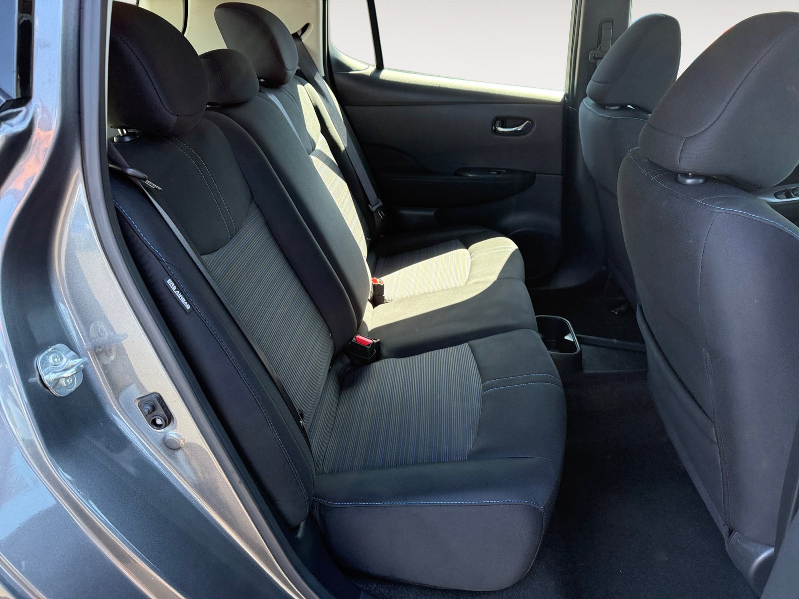 Used 2025 Nissan Leaf S FWD image 18