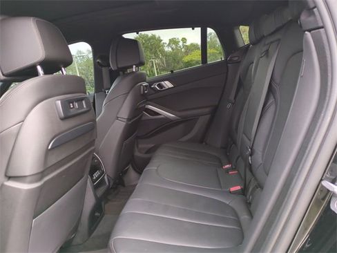 Used 2022 BMW X6 xDrive40i w/ Executive Package image 16