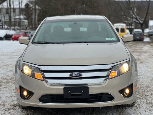 Used 2010 Ford Fusion SE image 1