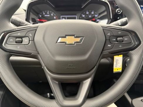 New 2026 Chevrolet Trax LS w/ LS Convenience Package FWD image 38