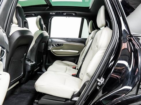 Used 2021 Volvo XC90 T6 R-Design w/ Advanced Package image 40