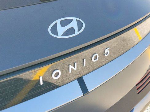 New 2025 Hyundai Ioniq 5 SEL image 6