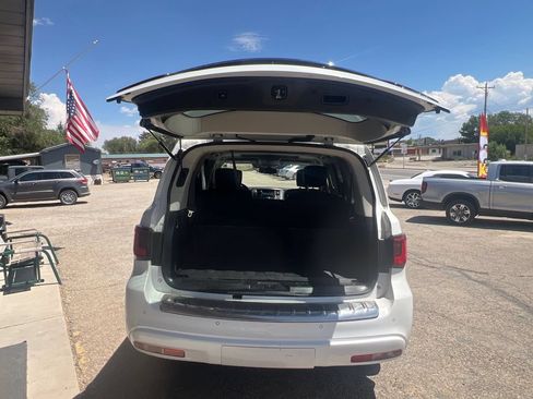 Used 2018 INFINITI QX80 2WD w/ Driver Assistance Package image 8