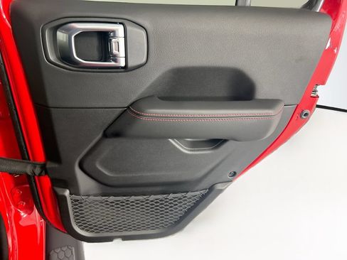 Used 2026 Jeep Wrangler Unlimited Rubicon AWD/4WD image 25