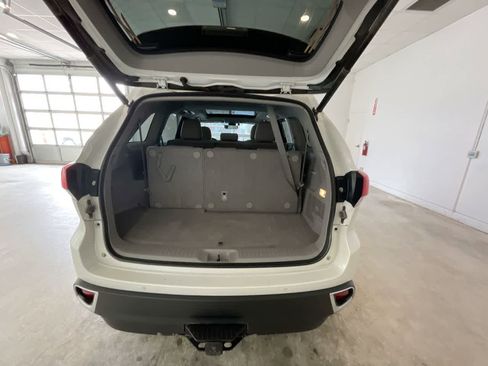 Used 2019 Toyota Highlander Limited Platinum image 24